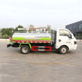 Dongfeng Mini 2000 Liter Fäkalabwasser Vakuumsaugpumpe Tankwagen